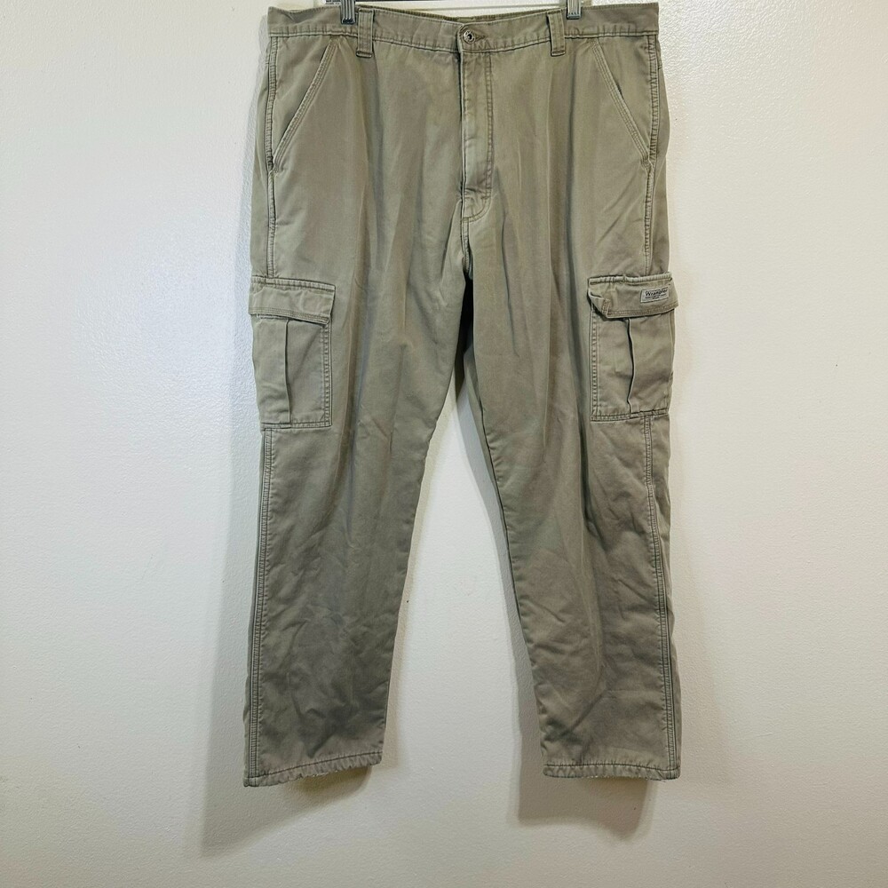 Wrangler Men's Fleece Lined Cargo Pants Size 40 Outdoors Rugged Classic